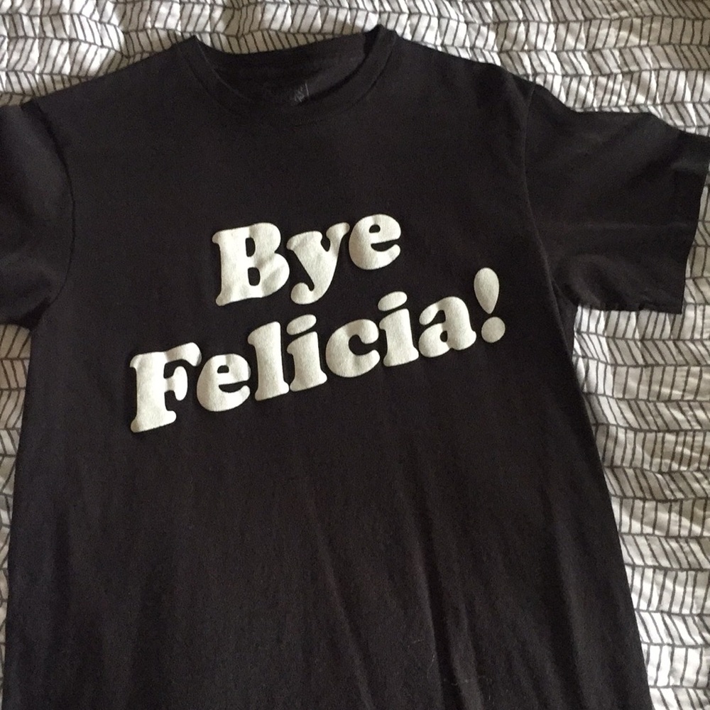 Tee shirt